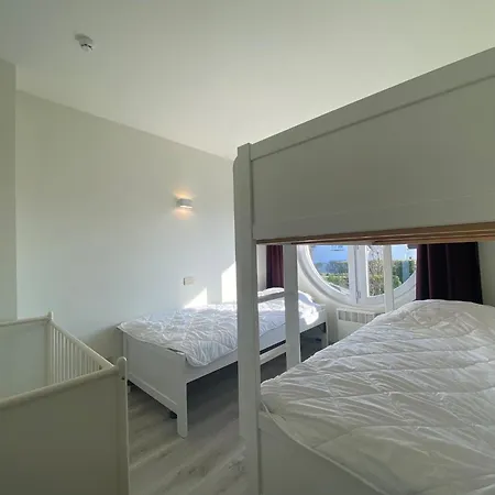 For 5 People With Terrace, Cleaning Included Apartment