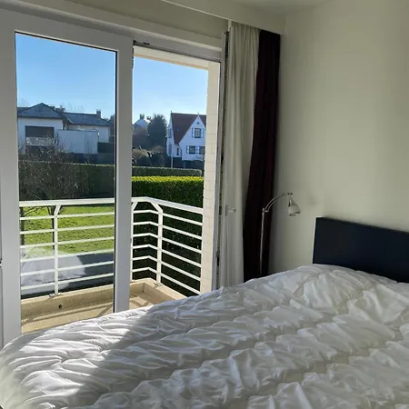 For 5 People With Terrace, Cleaning Included Apartment