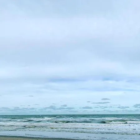 아파트 In Near The Sea Wall, Cleaning Included *